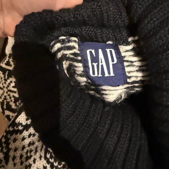Vintage GAP Wool Black and White Sweater - Picture 8 of 9